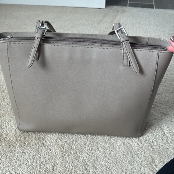 Tory Burch York Tote - Picture 8 of 9